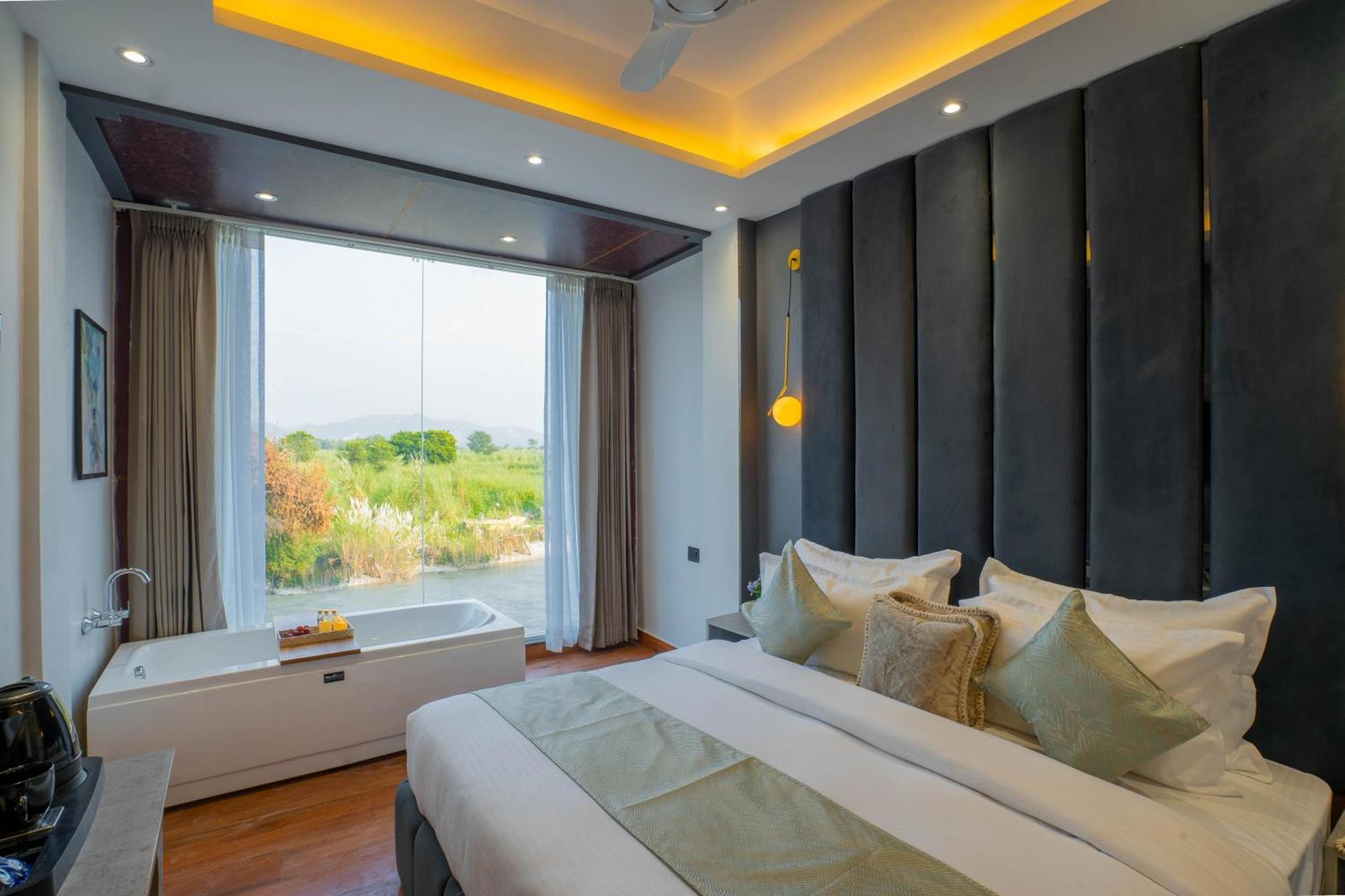 The Ganges Riverside Escape With A Private Ghat ハリドワール エクステリア 写真