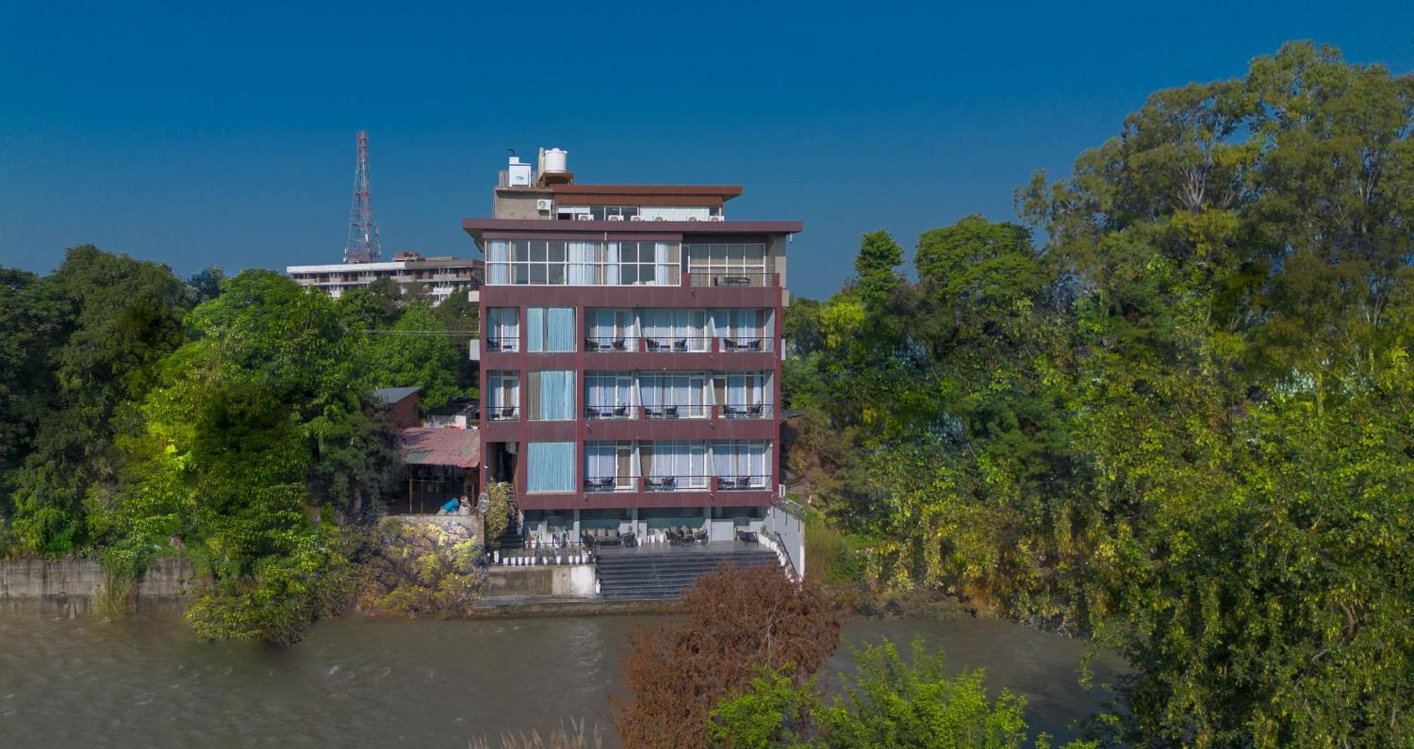 The Ganges Riverside Escape With A Private Ghat ハリドワール エクステリア 写真